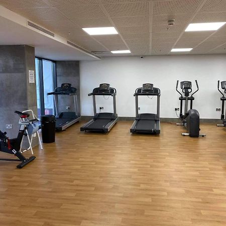 Holiday Studio Apartment Near The Beach And City Centre ยิบรอลตาร์ ภายนอก รูปภาพ