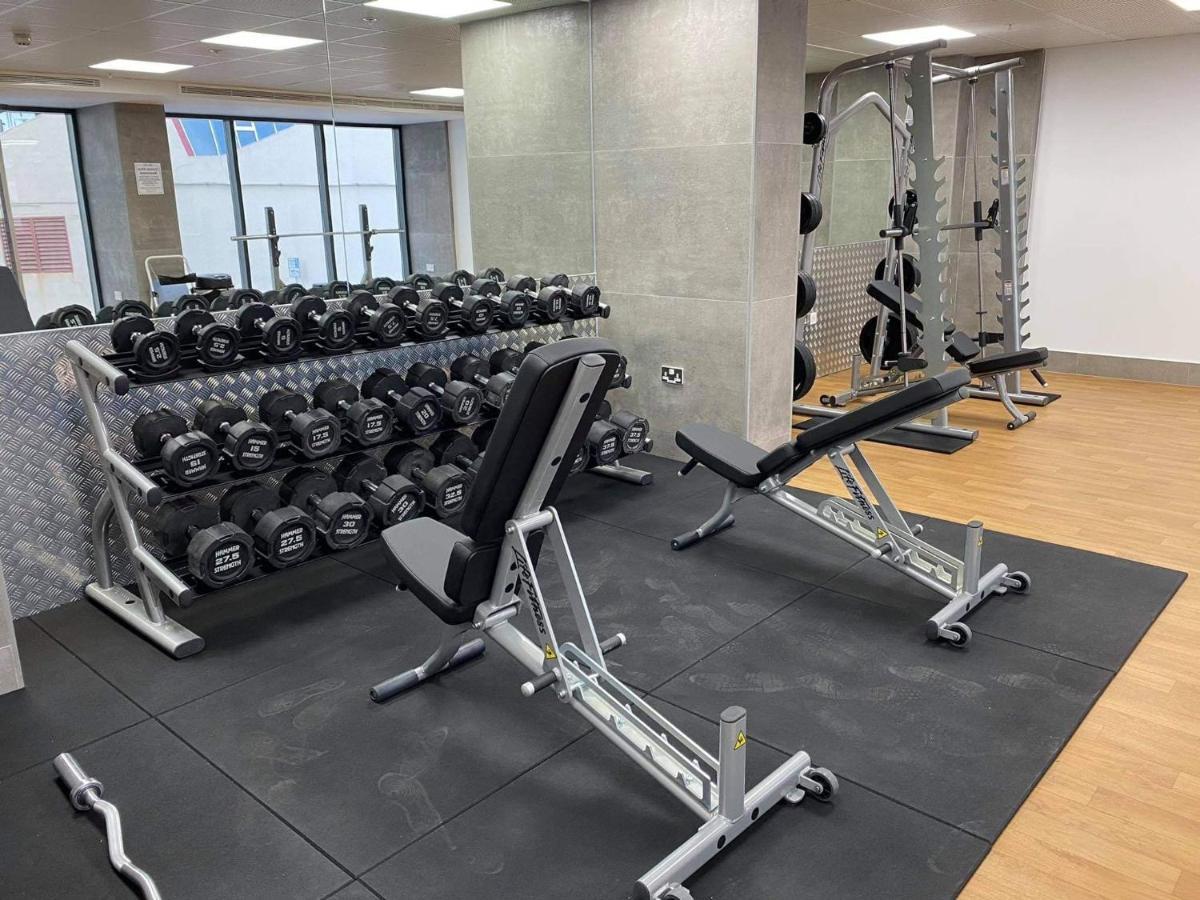 Holiday Studio Apartment Near The Beach And City Centre ยิบรอลตาร์ ภายนอก รูปภาพ